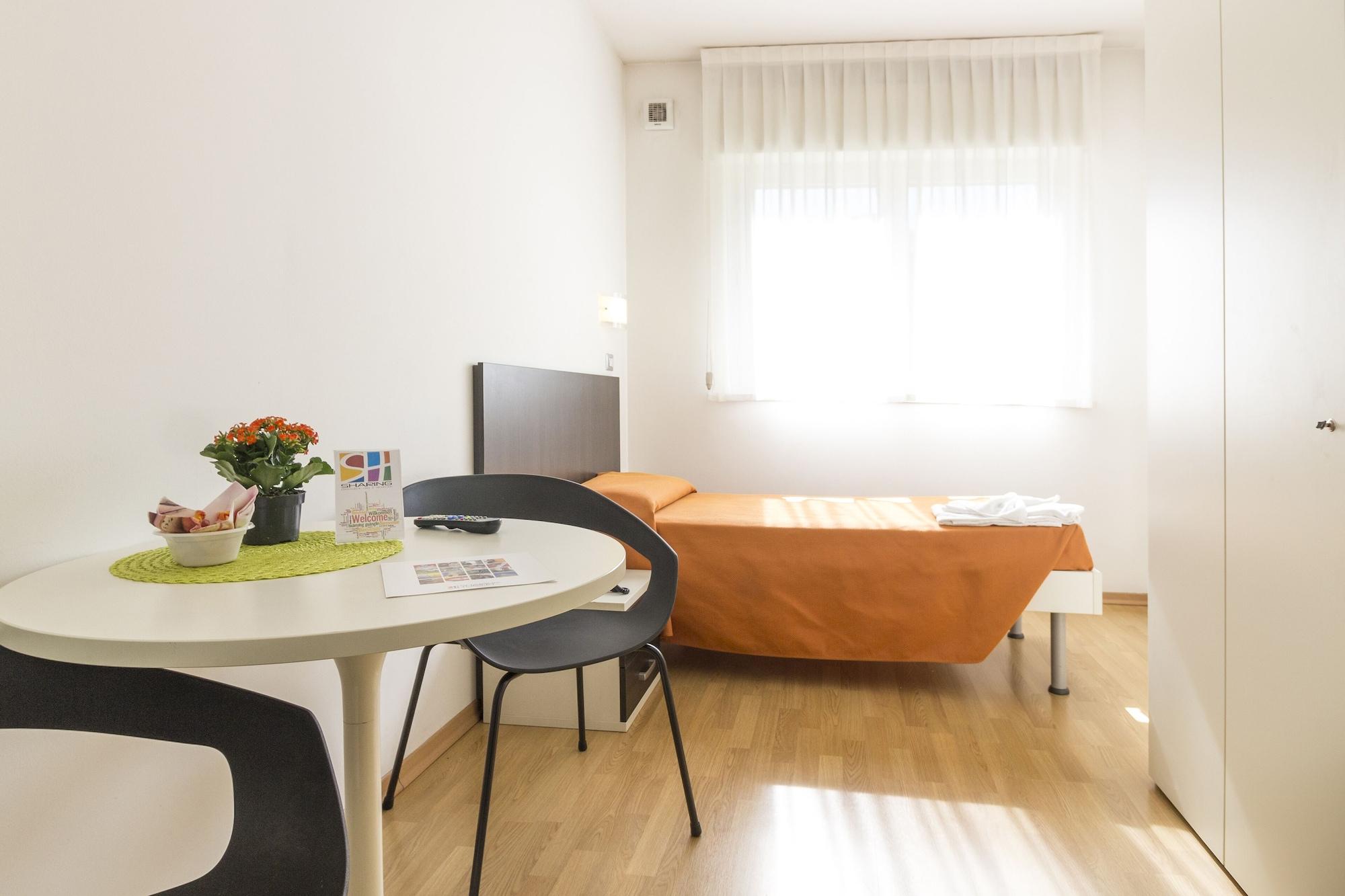 Hotel Sharing Turin Bagian luar foto