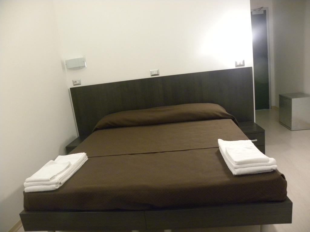 Hotel Sharing Turin Bagian luar foto