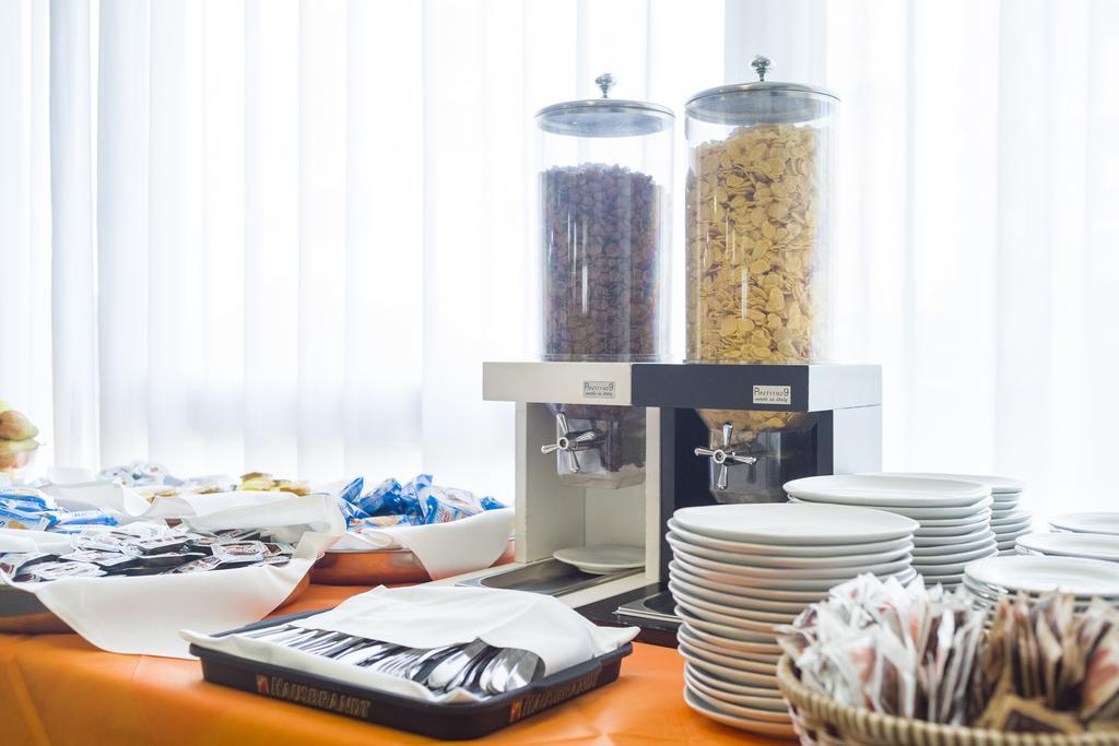Hotel Sharing Turin Bagian luar foto