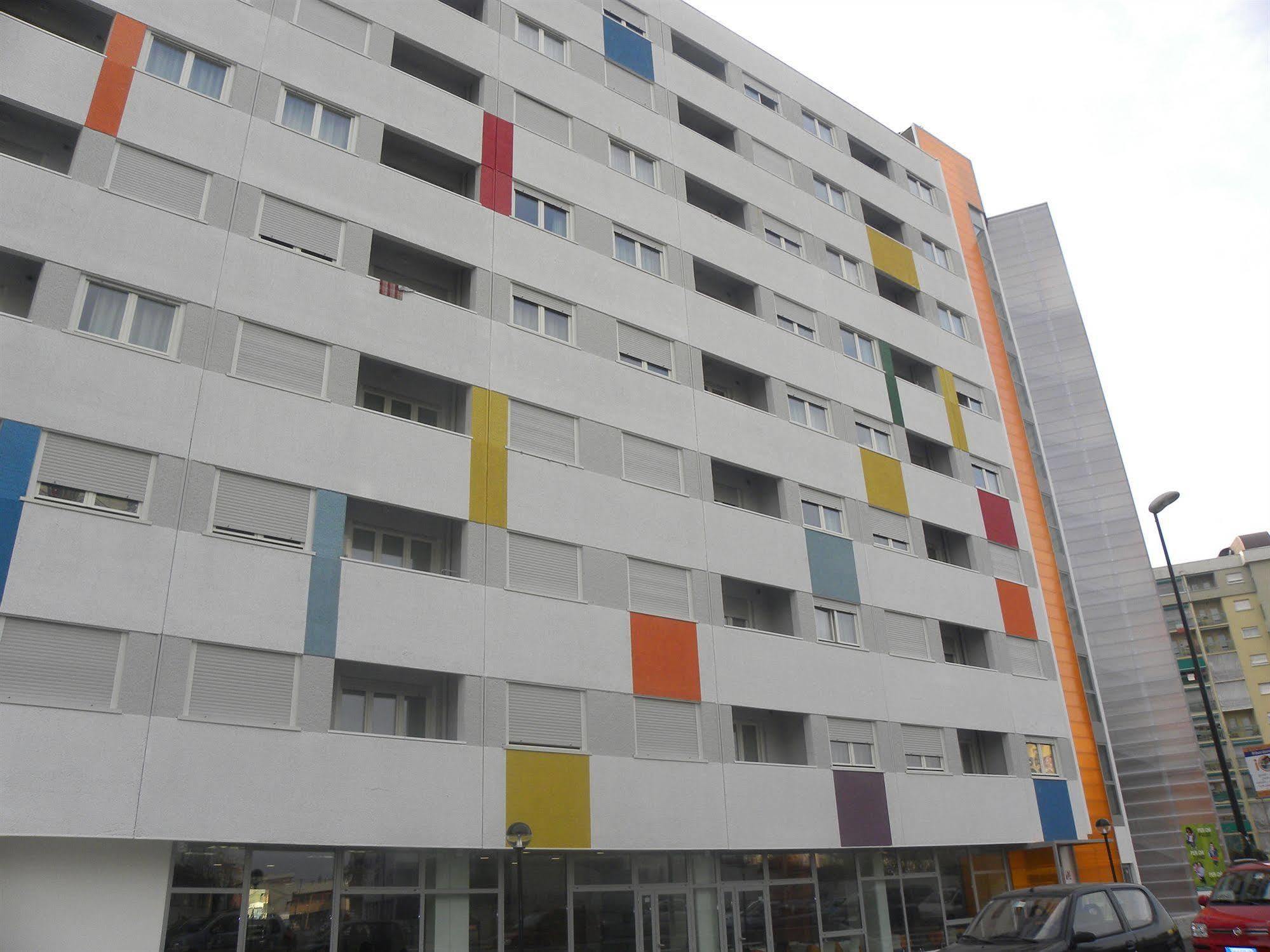 Hotel Sharing Turin Bagian luar foto